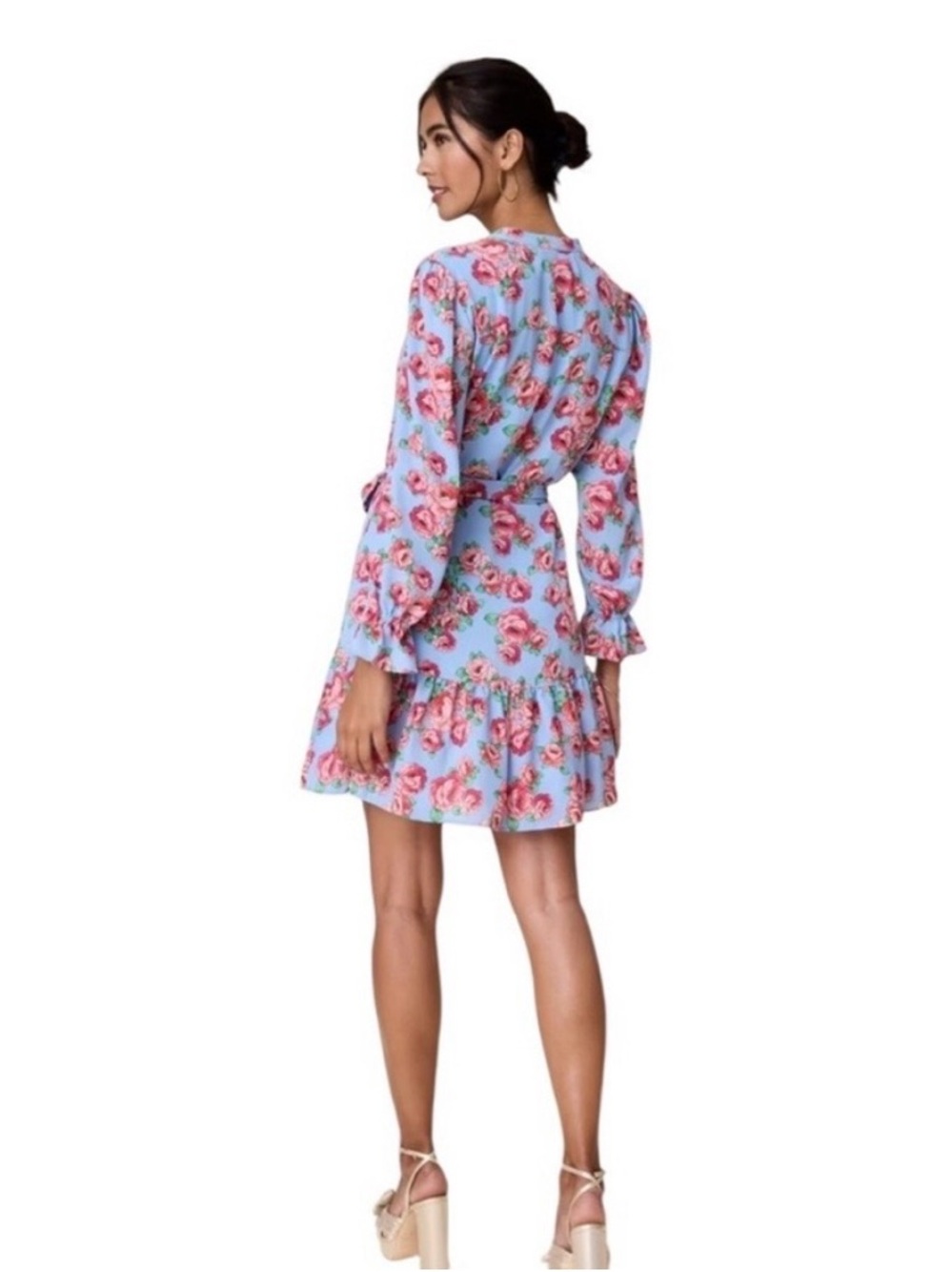 GORGEOUS UnTuckit Spring Floral Tie-Waist Mini Dress in Light Blue & Rose - Picture 3 of 9